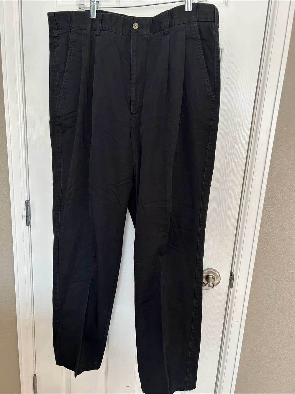 Harbor Bay Black Pleated Chinos